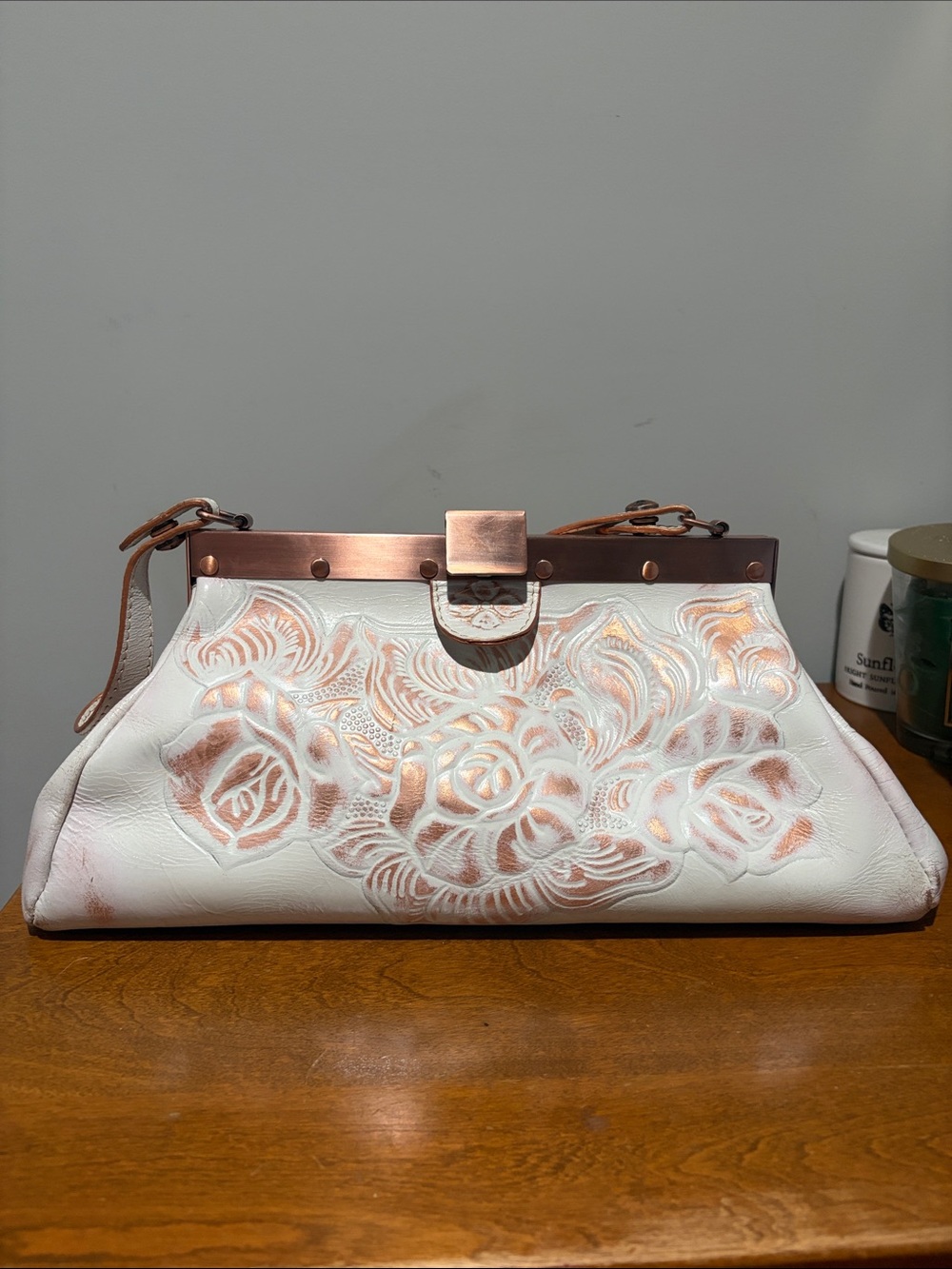 Patricia Nash White & Rose Gold Floral Frame-Top Shoulder Bag
